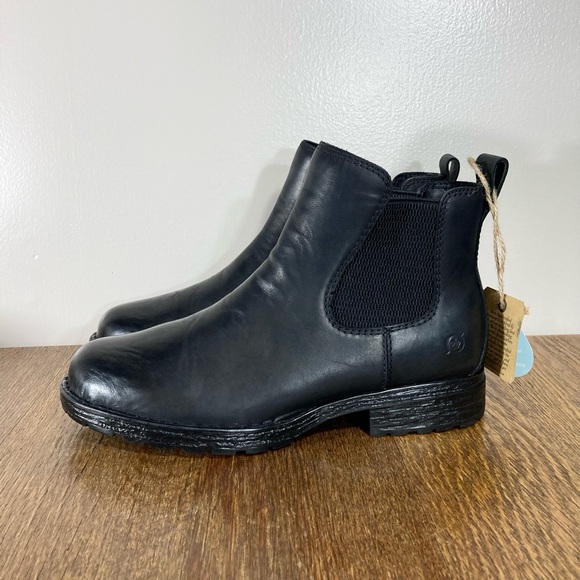 NWT Born Cove Waterproof Chelsea Boot Women’s Size 8.5 Black - Picture 2 of 11